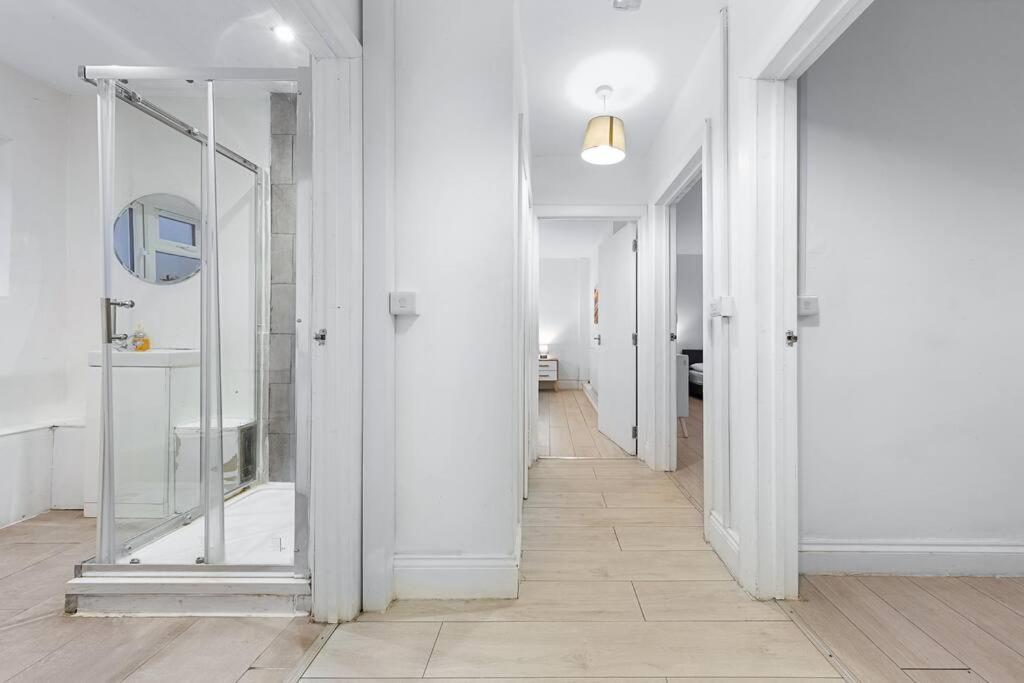 Holiday Home Near Kings Cross Sleep 12 Sp7 Londra Esterno foto