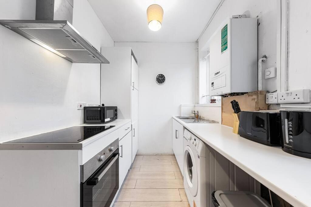 Holiday Home Near Kings Cross Sleep 12 Sp7 Londra Esterno foto