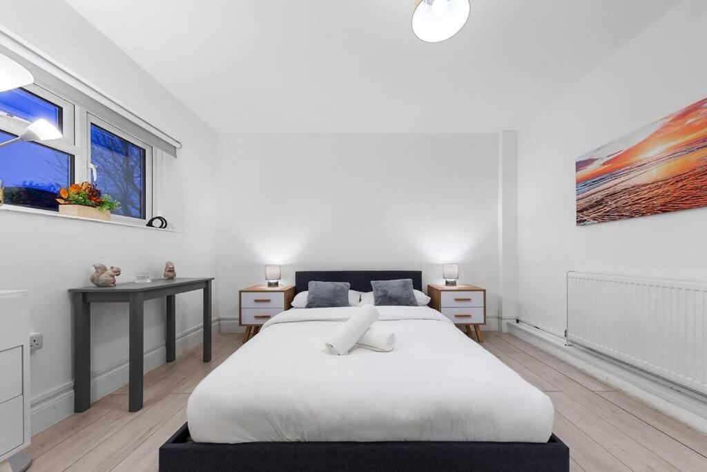Holiday Home Near Kings Cross Sleep 12 Sp7 Londra Esterno foto