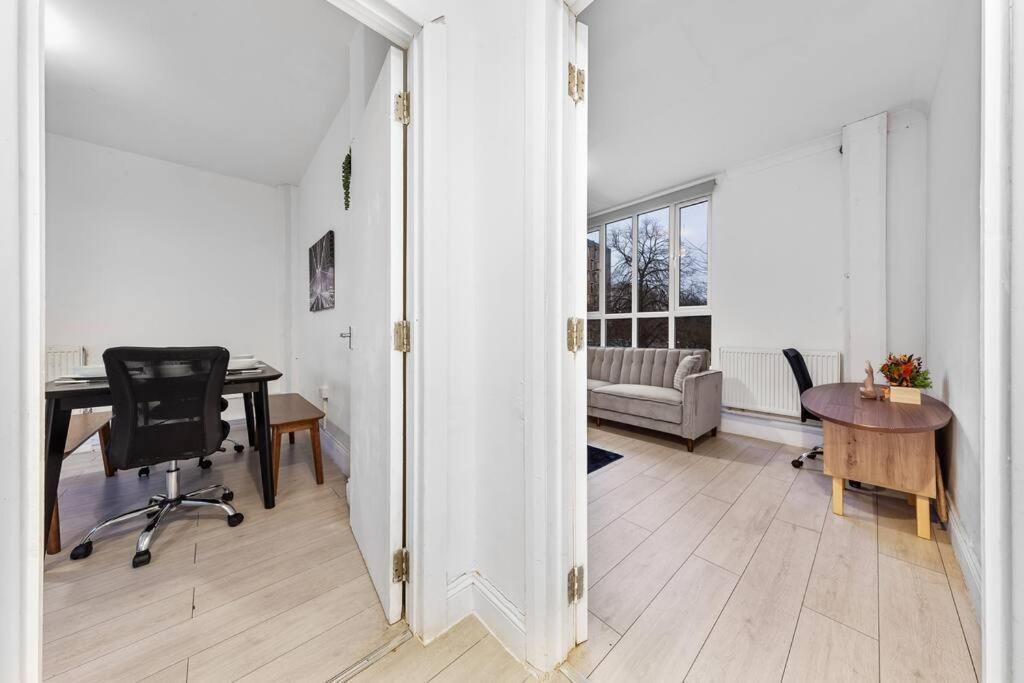 Holiday Home Near Kings Cross Sleep 12 Sp7 Londra Esterno foto