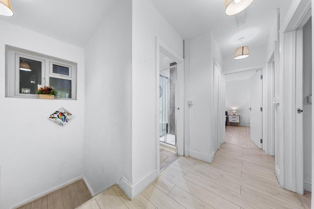 Holiday Home Near Kings Cross Sleep 12 Sp7 Londra Esterno foto