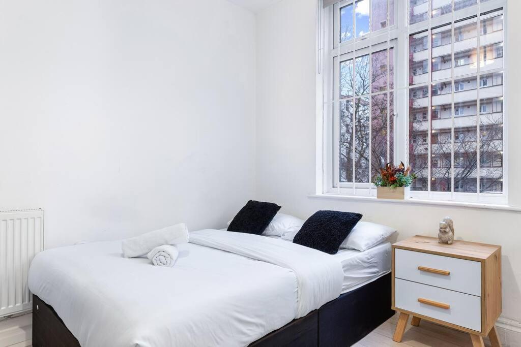 Holiday Home Near Kings Cross Sleep 12 Sp7 Londra Esterno foto