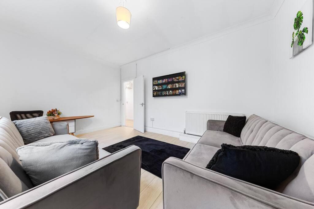 Holiday Home Near Kings Cross Sleep 12 Sp7 Londra Esterno foto
