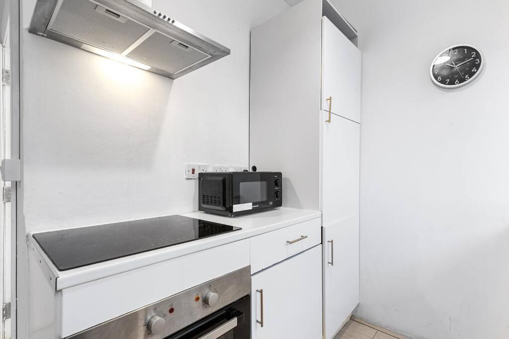 Holiday Home Near Kings Cross Sleep 12 Sp7 Londra Esterno foto
