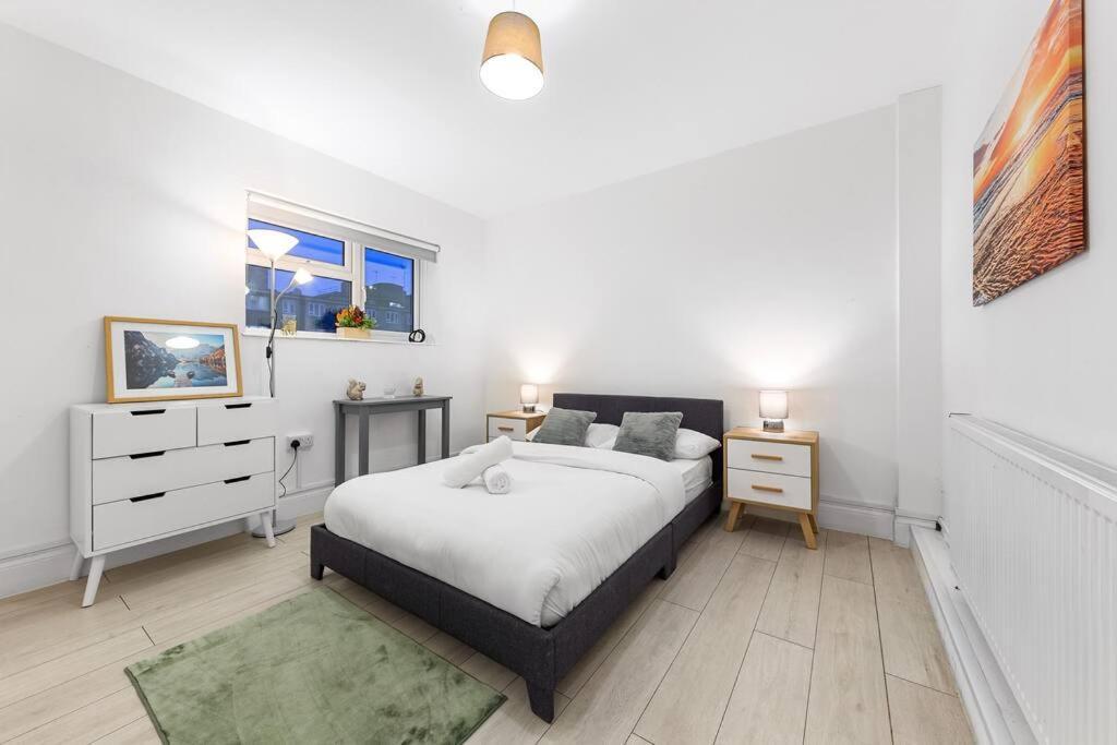 Holiday Home Near Kings Cross Sleep 12 Sp7 Londra Esterno foto